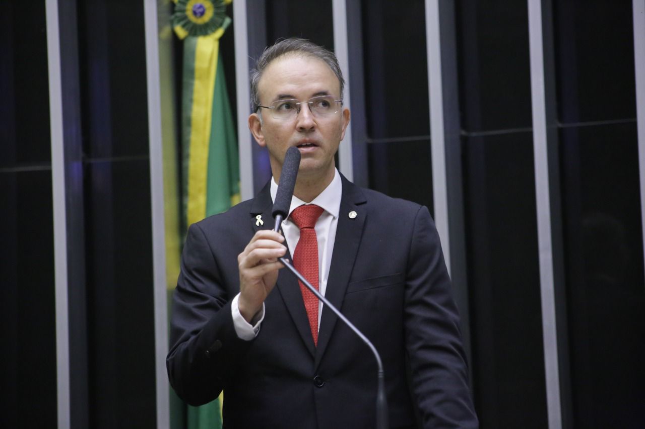 Leo de Brito propõe aumentar pena para invasão e exploração de terras indígenas